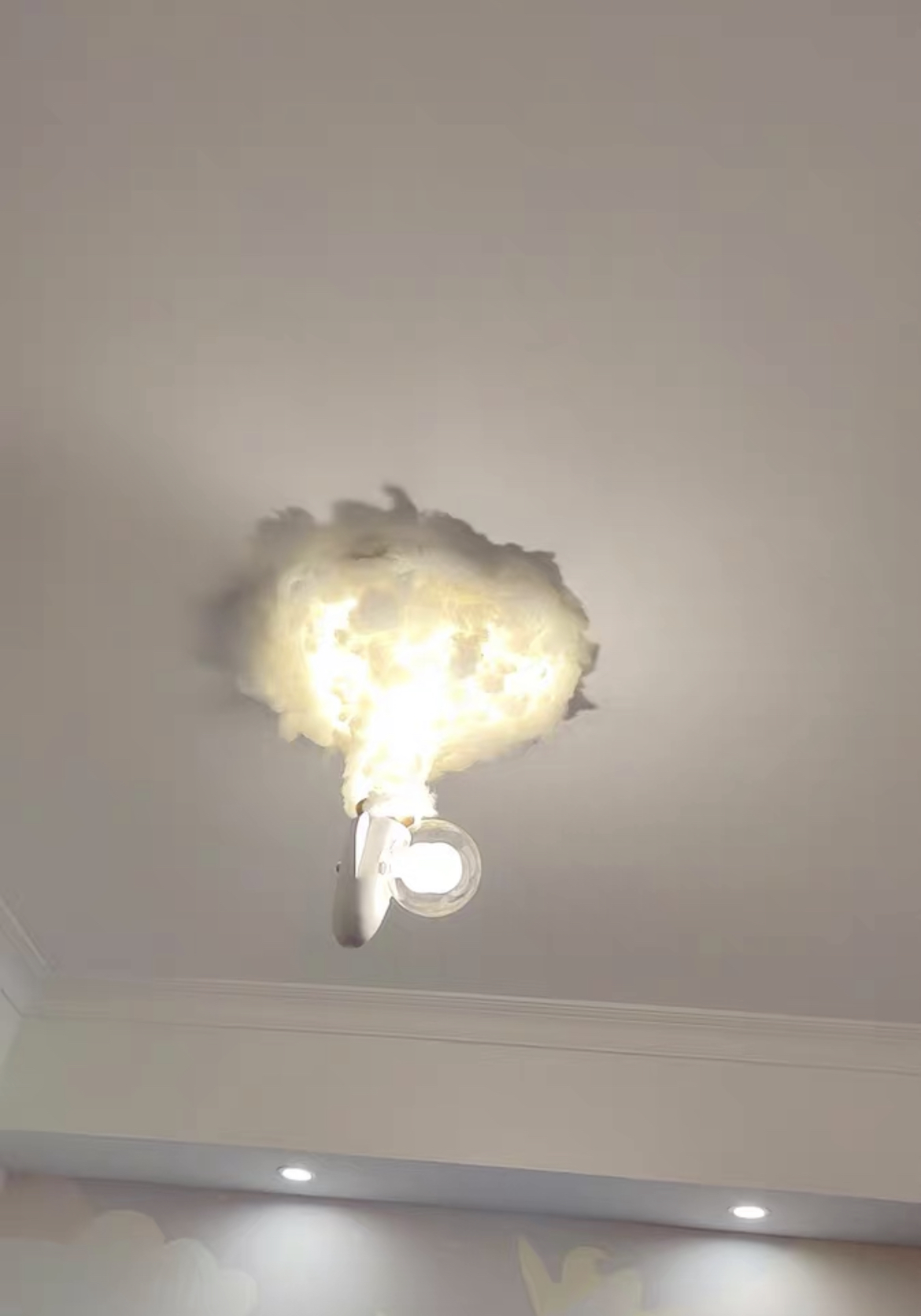 The Cloudy Rocket Light photo review