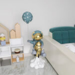 The Astronaut Holding a Balloon photo review