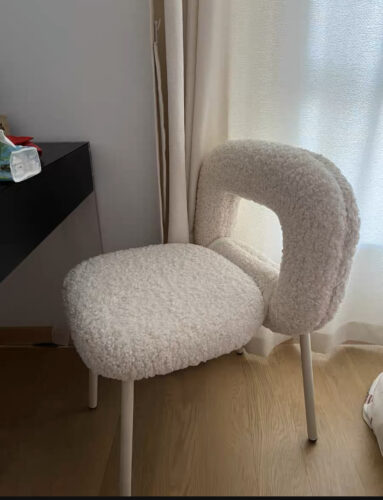 Chair photo review